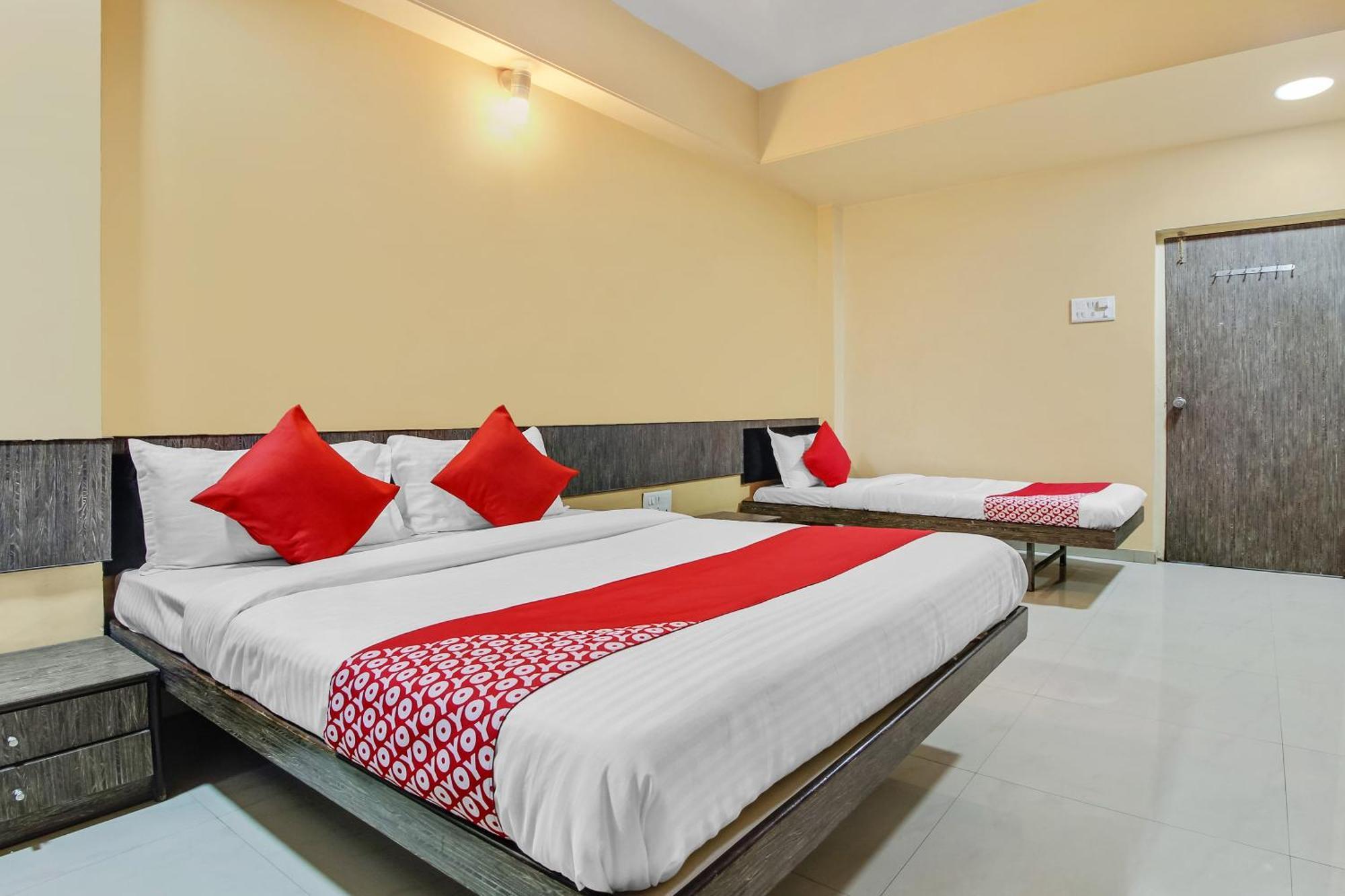 Hotel O Priyanka Residency Солапур Екстериор снимка