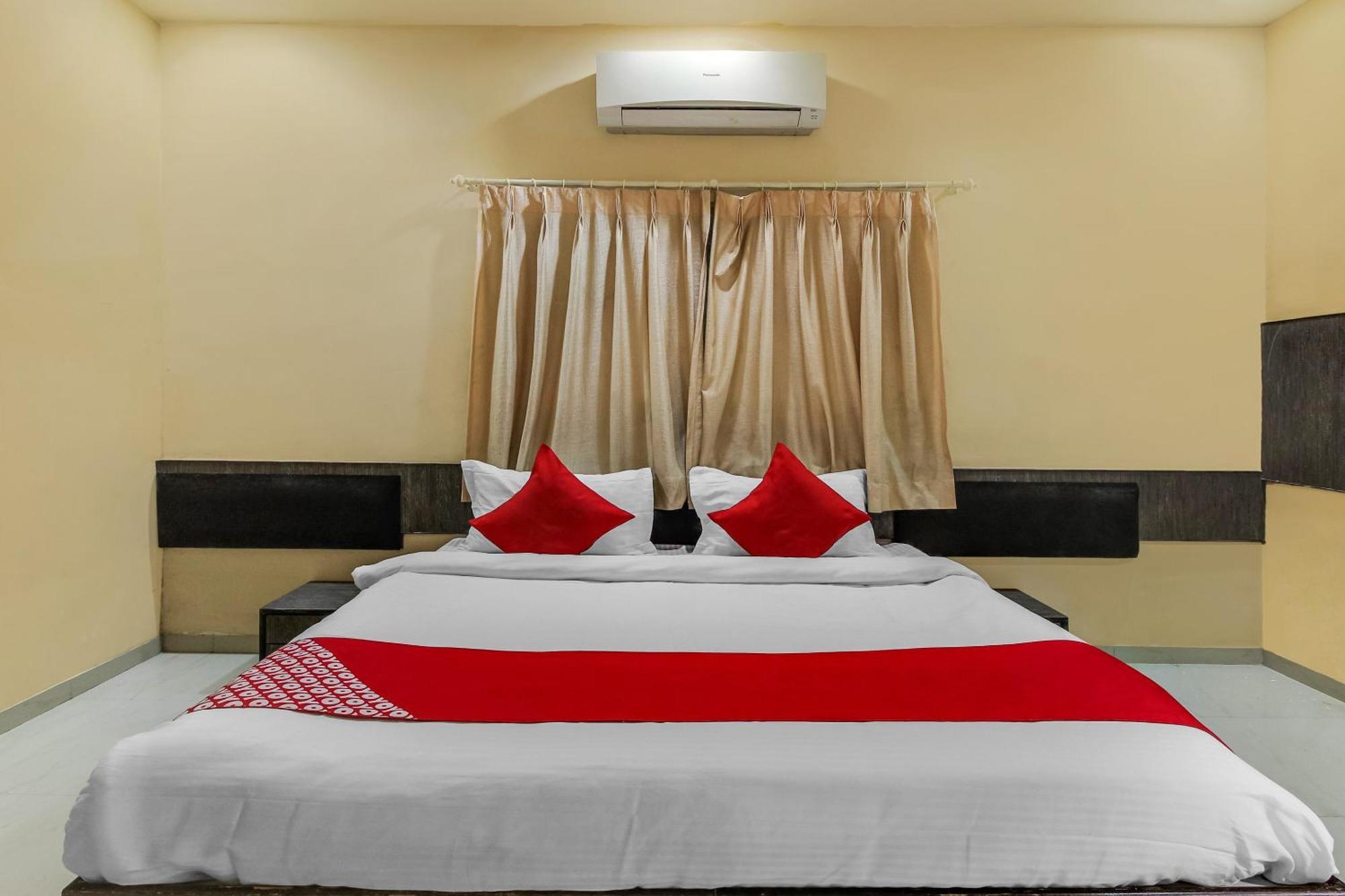 Hotel O Priyanka Residency Солапур Екстериор снимка