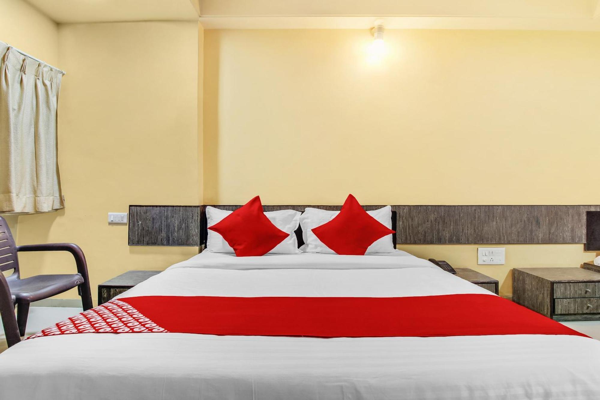 Hotel O Priyanka Residency Солапур Екстериор снимка